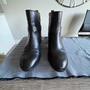 Michael Kors - Booties